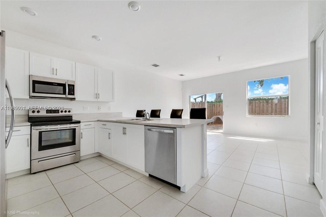 待售: $359,000 (3 贝兹, 2 浴室, 1545 平方英尺)