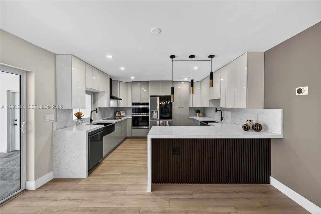 待售: $898,900 (4 贝兹, 2 浴室, 2191 平方英尺)