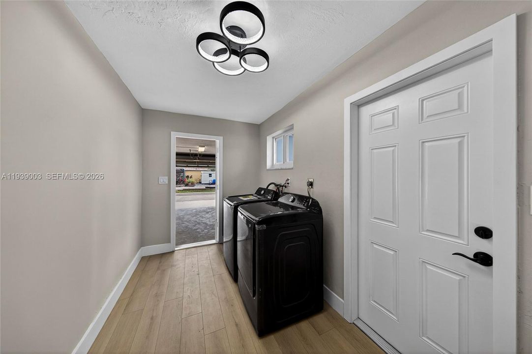 待售: $898,900 (4 贝兹, 2 浴室, 2191 平方英尺)