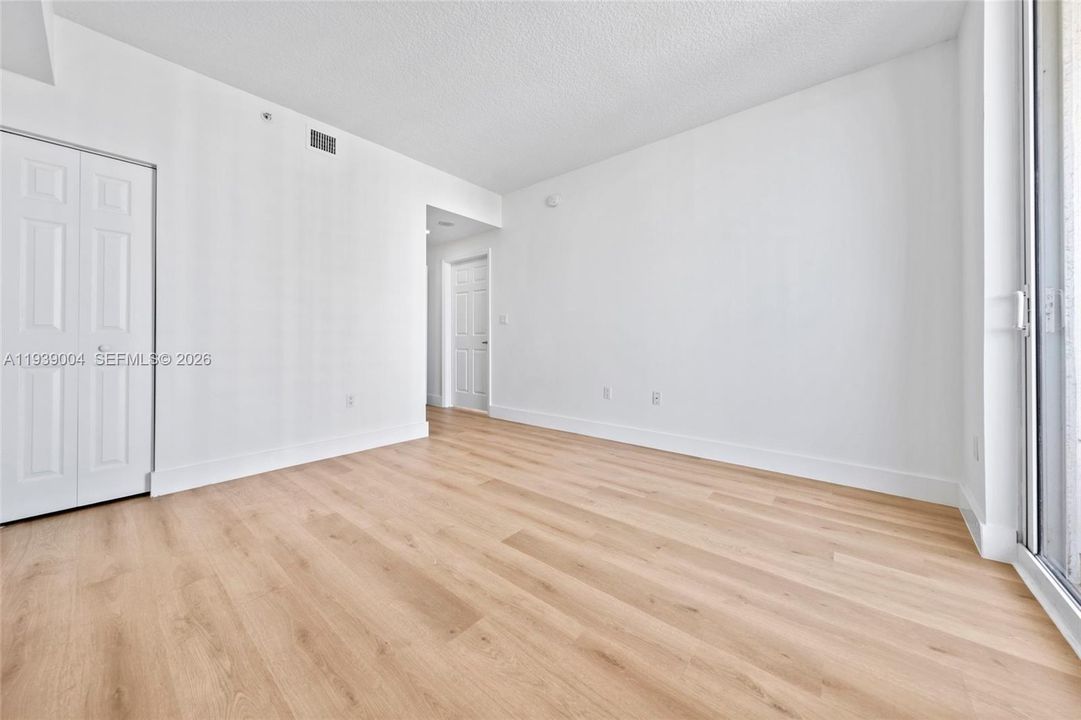 En Venta: $565,000 (2 camas, 2 baños, 932 Pies cuadrados)