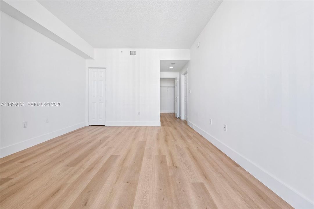 En Venta: $565,000 (2 camas, 2 baños, 932 Pies cuadrados)