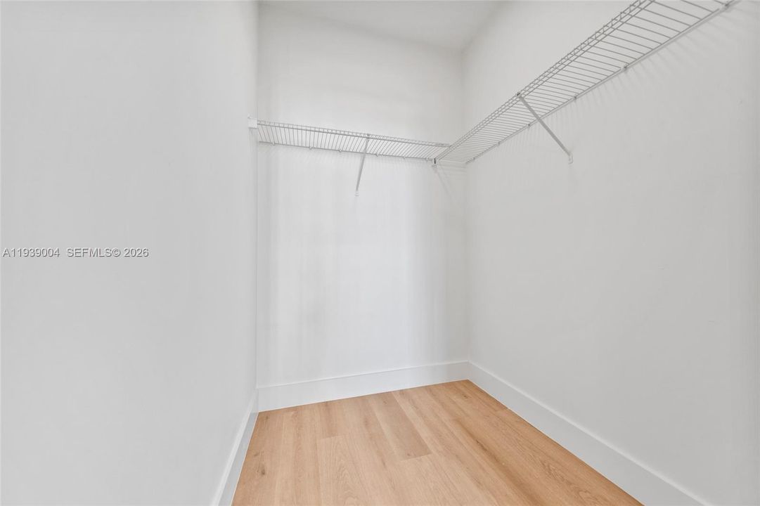 En Venta: $565,000 (2 camas, 2 baños, 932 Pies cuadrados)