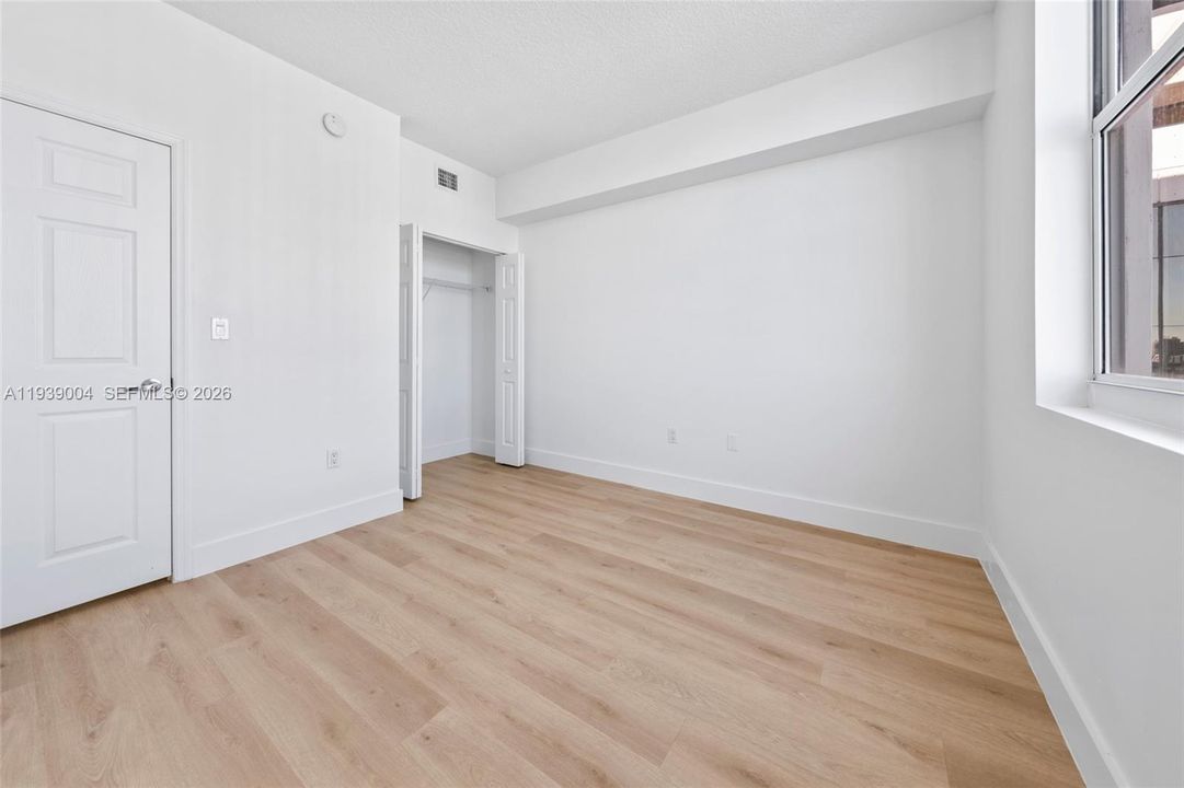 En Venta: $565,000 (2 camas, 2 baños, 932 Pies cuadrados)