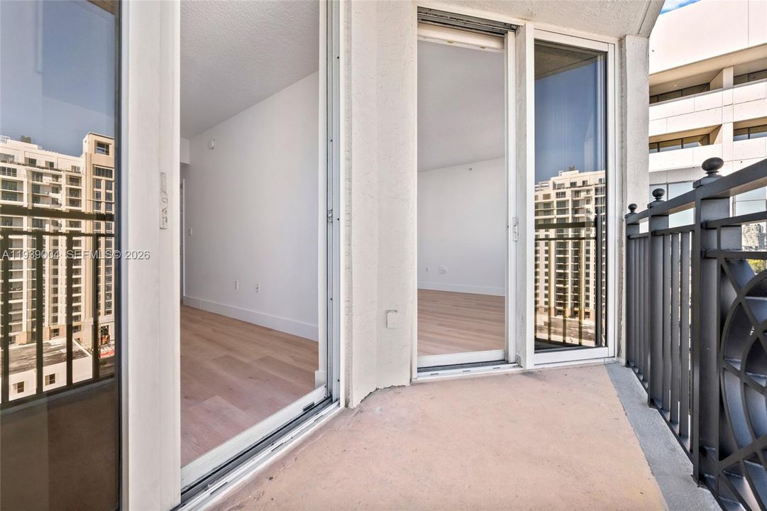 En Venta: $565,000 (2 camas, 2 baños, 932 Pies cuadrados)