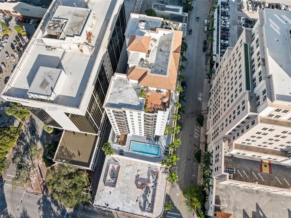 En Venta: $565,000 (2 camas, 2 baños, 932 Pies cuadrados)