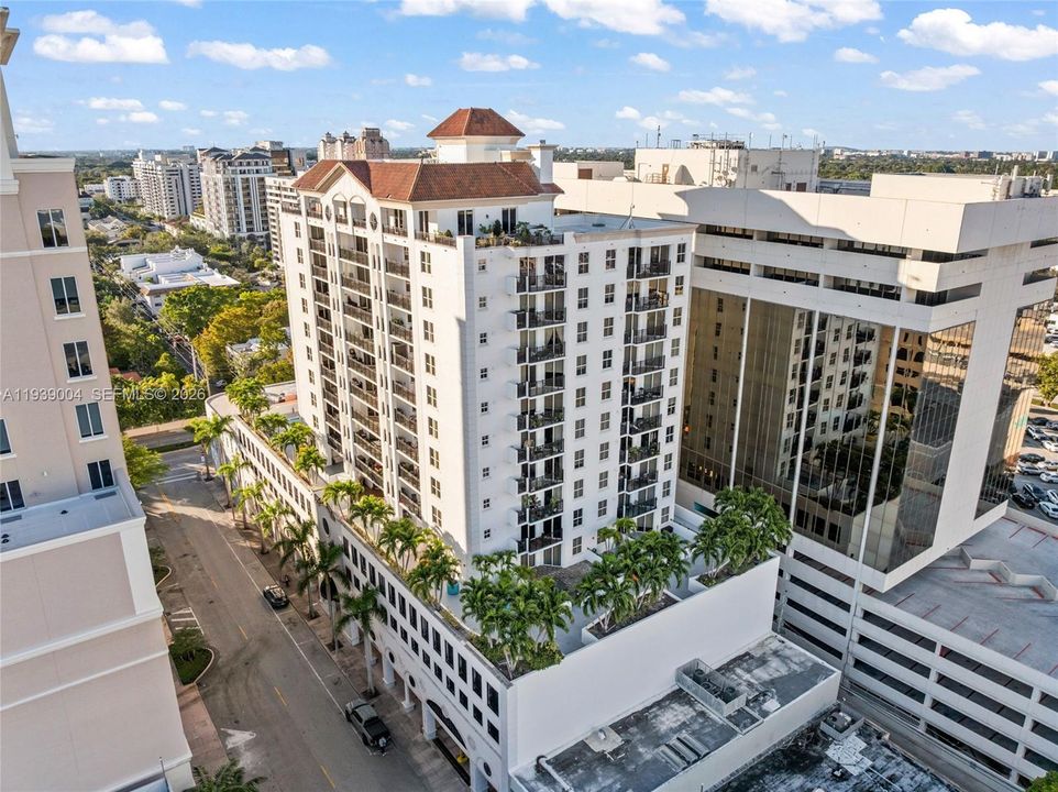 En Venta: $565,000 (2 camas, 2 baños, 932 Pies cuadrados)