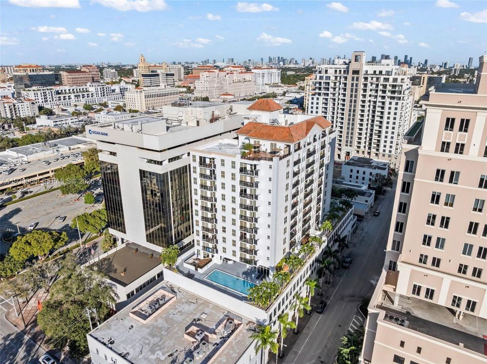 En Venta: $565,000 (2 camas, 2 baños, 932 Pies cuadrados)