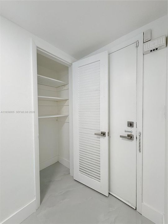 出租: $2,550 (2 贝兹, 2 浴室, 1115 平方英尺)