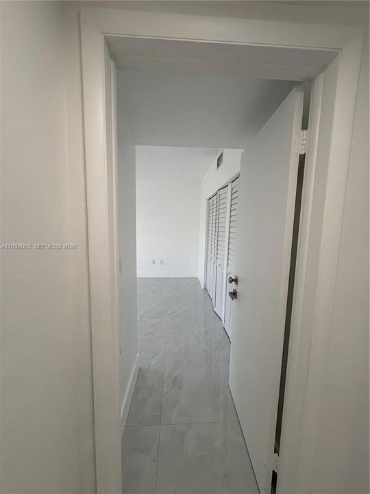 出租: $2,550 (2 贝兹, 2 浴室, 1115 平方英尺)