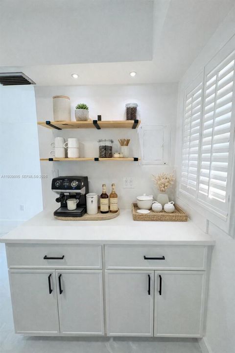 出租: $2,550 (2 贝兹, 2 浴室, 1115 平方英尺)