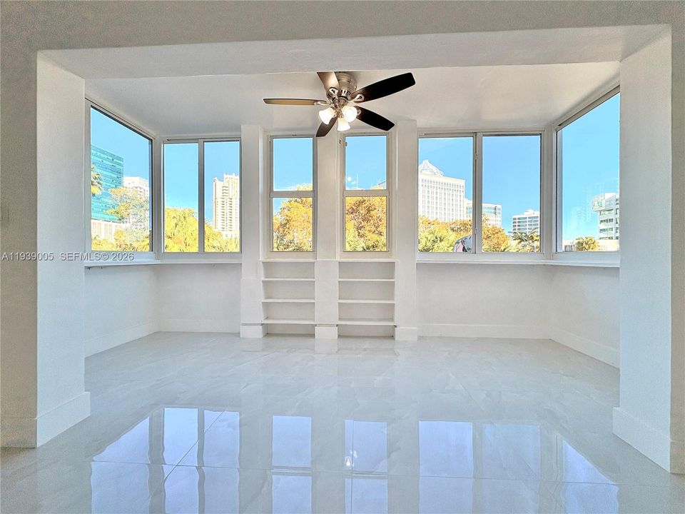 出租: $2,550 (2 贝兹, 2 浴室, 1115 平方英尺)