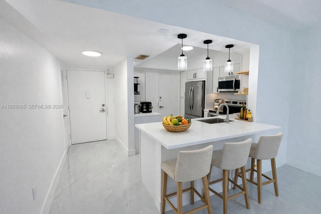 出租: $2,550 (2 贝兹, 2 浴室, 1115 平方英尺)