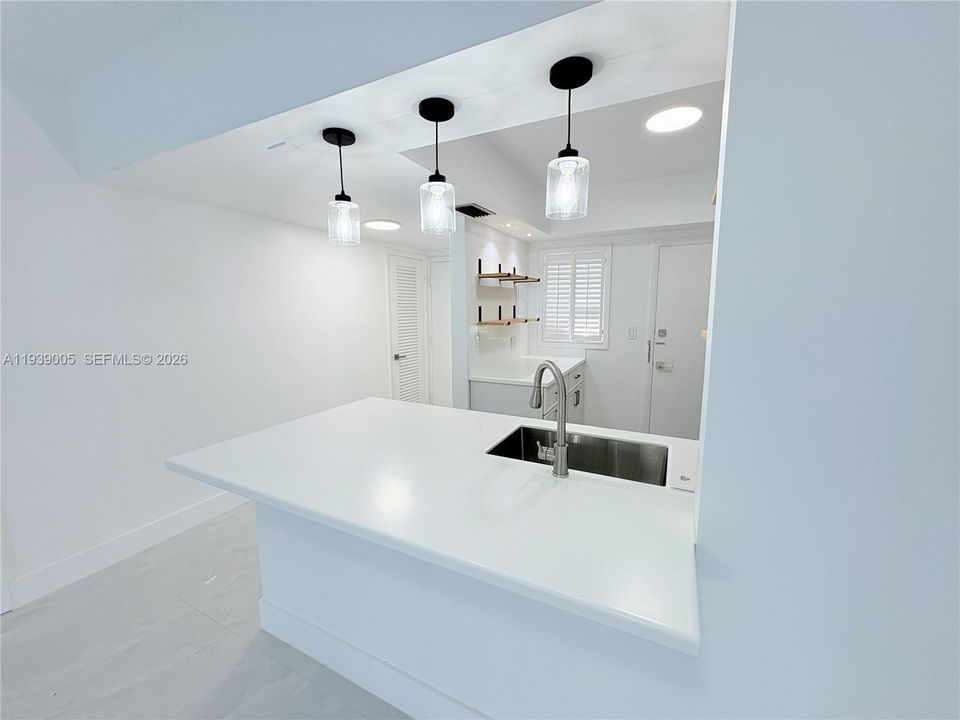 出租: $2,550 (2 贝兹, 2 浴室, 1115 平方英尺)