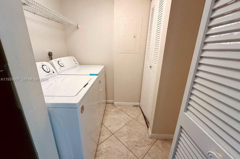 En Venta: $222,500 (2 camas, 2 baños, 1108 Pies cuadrados)