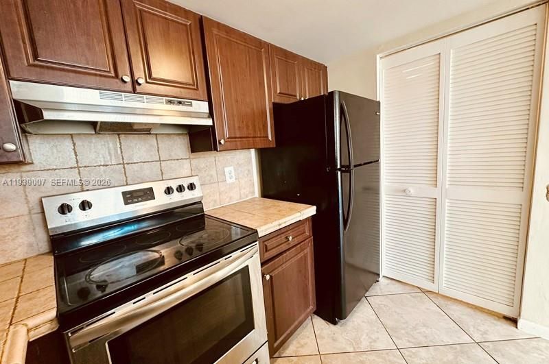 En Venta: $222,500 (2 camas, 2 baños, 1108 Pies cuadrados)