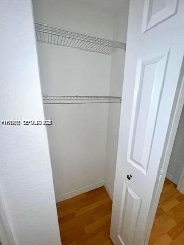 For Rent: $1,900 (2 beds, 1 baths, 693 Square Feet)