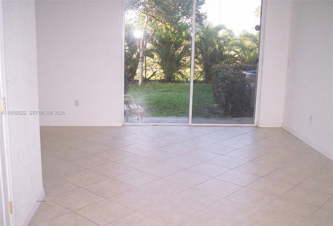 For Sale: $235,000 (2 beds, 2 baths, 1227 Square Feet)