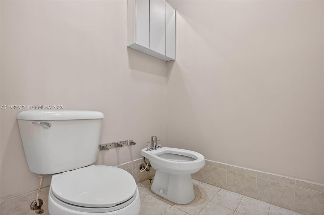 待售: $999,900 (5 贝兹, 3 浴室, 3114 平方英尺)