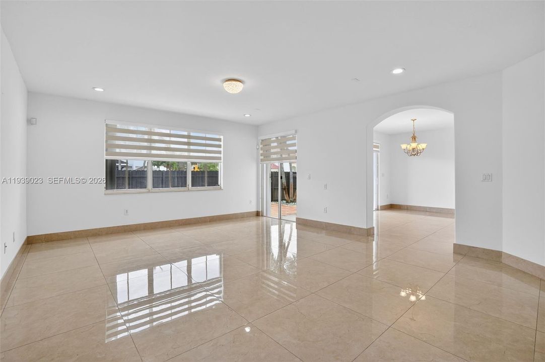 待售: $999,900 (5 贝兹, 3 浴室, 3114 平方英尺)