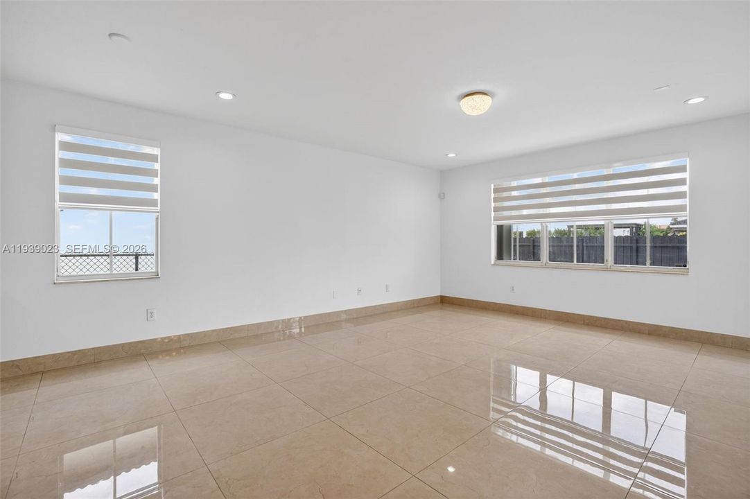 待售: $999,900 (5 贝兹, 3 浴室, 3114 平方英尺)