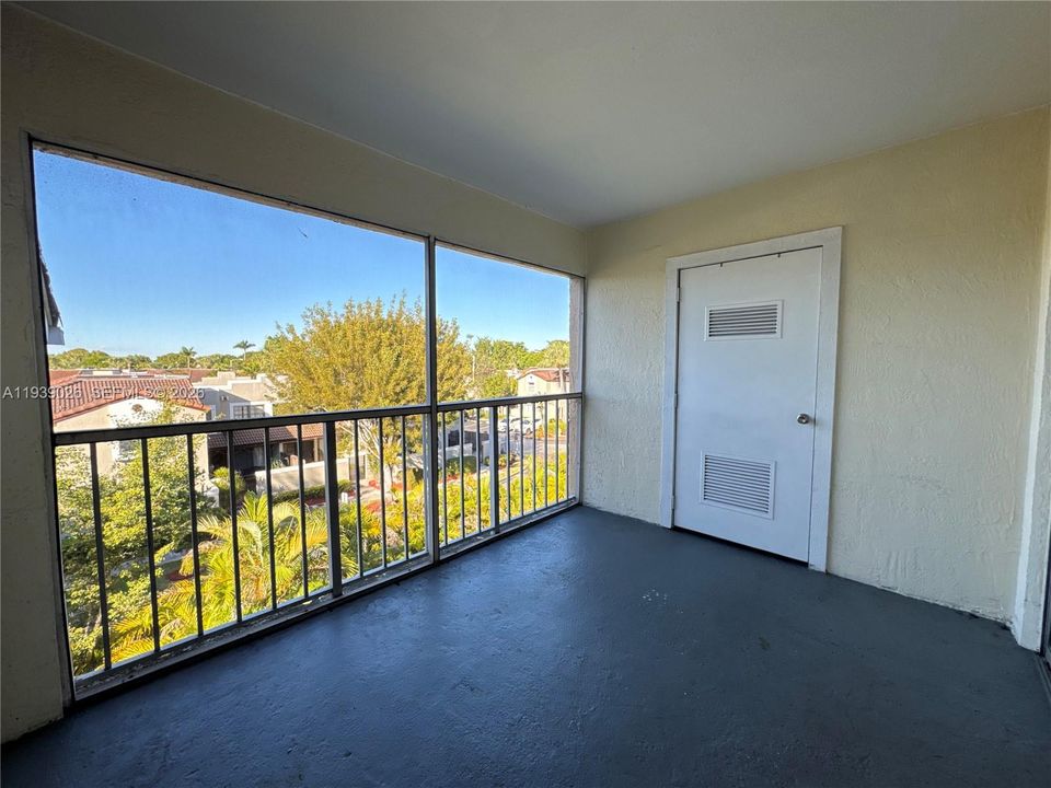 出租: $1,780 (1 贝兹, 1 浴室, 693 平方英尺)