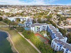 En Venta: $280,000 (2 camas, 2 baños, 990 Pies cuadrados)