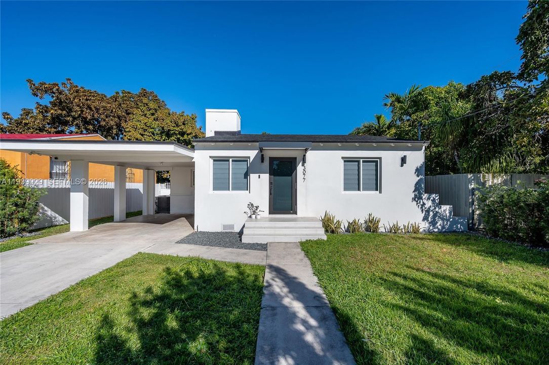 For Rent: $3,700 (3 beds, 2 baths, 1522 Square Feet)