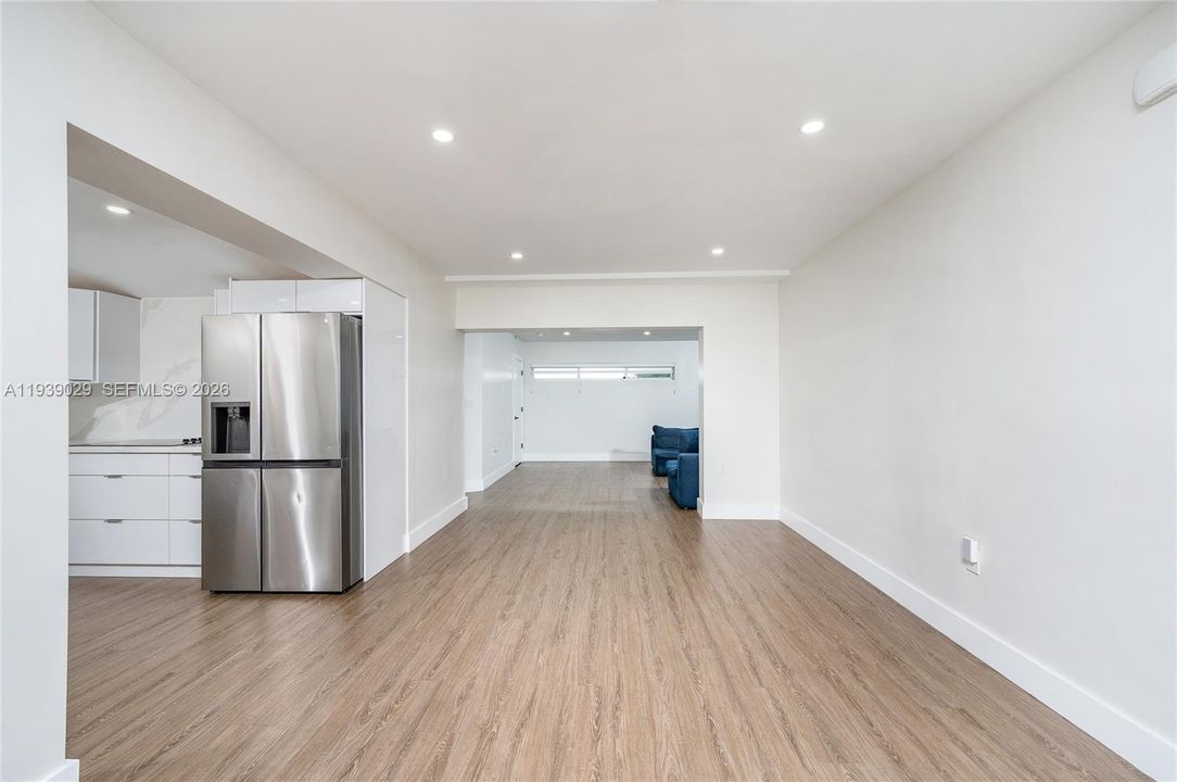 For Rent: $3,700 (3 beds, 2 baths, 1522 Square Feet)