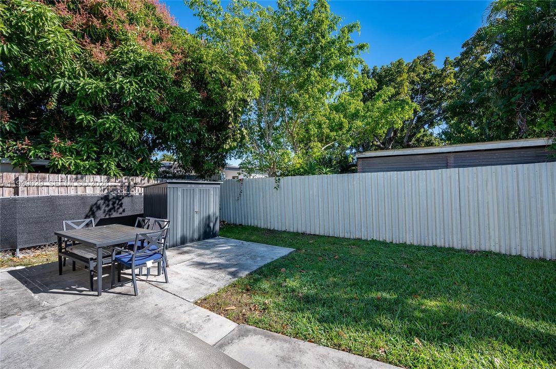 For Rent: $3,700 (3 beds, 2 baths, 1522 Square Feet)