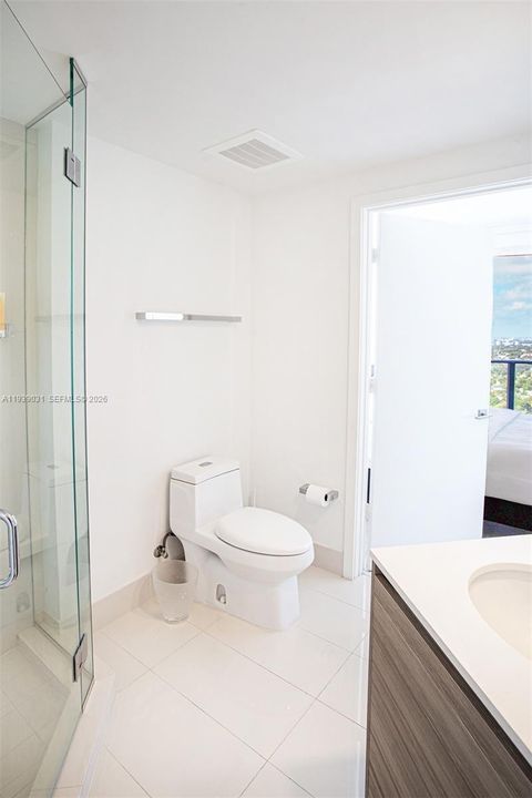 For Sale: $665,000 (2 beds, 2 baths, 864 Square Feet)