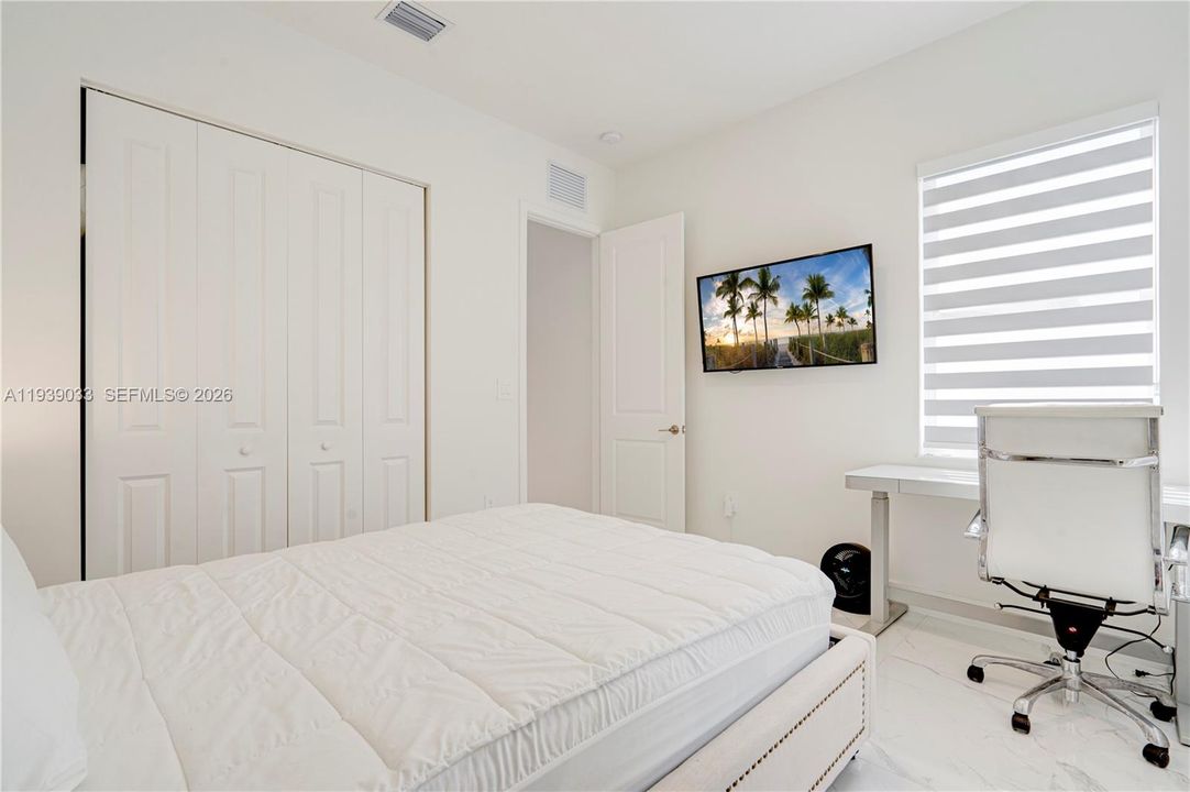 En Venta: $1,580,000 (5 camas, 4 baños, 3888 Pies cuadrados)