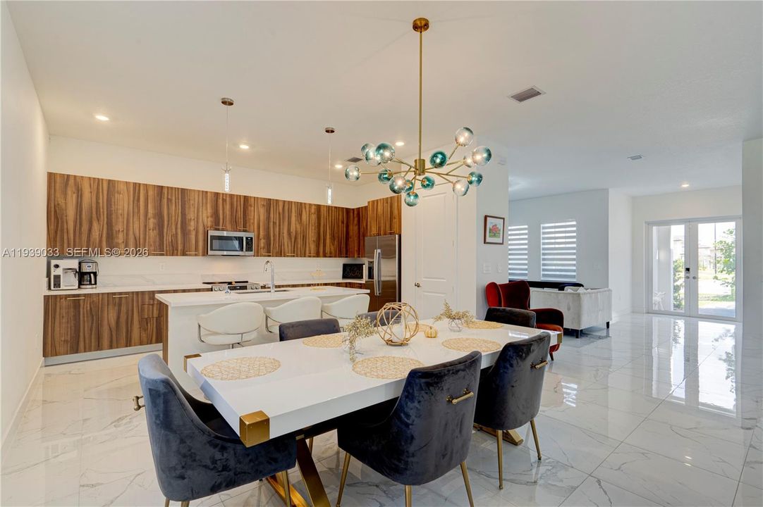 En Venta: $1,580,000 (5 camas, 4 baños, 3888 Pies cuadrados)