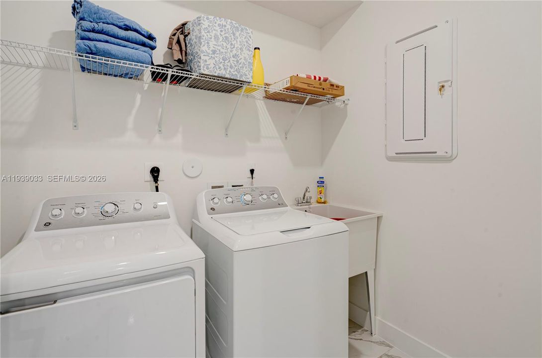 En Venta: $1,580,000 (5 camas, 4 baños, 3888 Pies cuadrados)