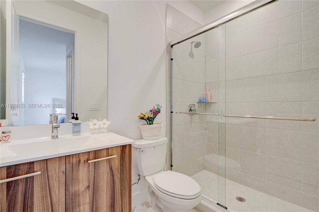 En Venta: $1,580,000 (5 camas, 4 baños, 3888 Pies cuadrados)