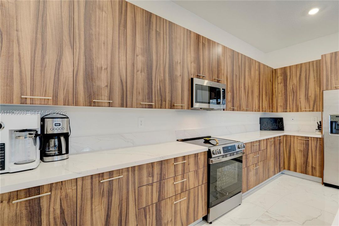 En Venta: $1,580,000 (5 camas, 4 baños, 3888 Pies cuadrados)