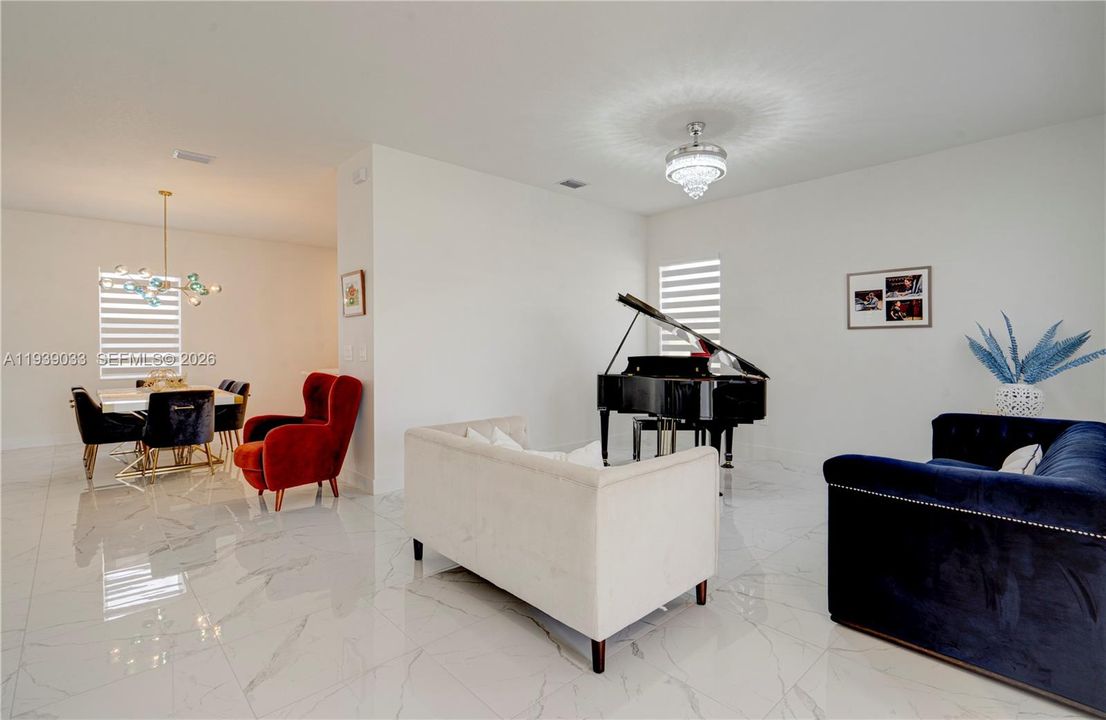 En Venta: $1,580,000 (5 camas, 4 baños, 3888 Pies cuadrados)