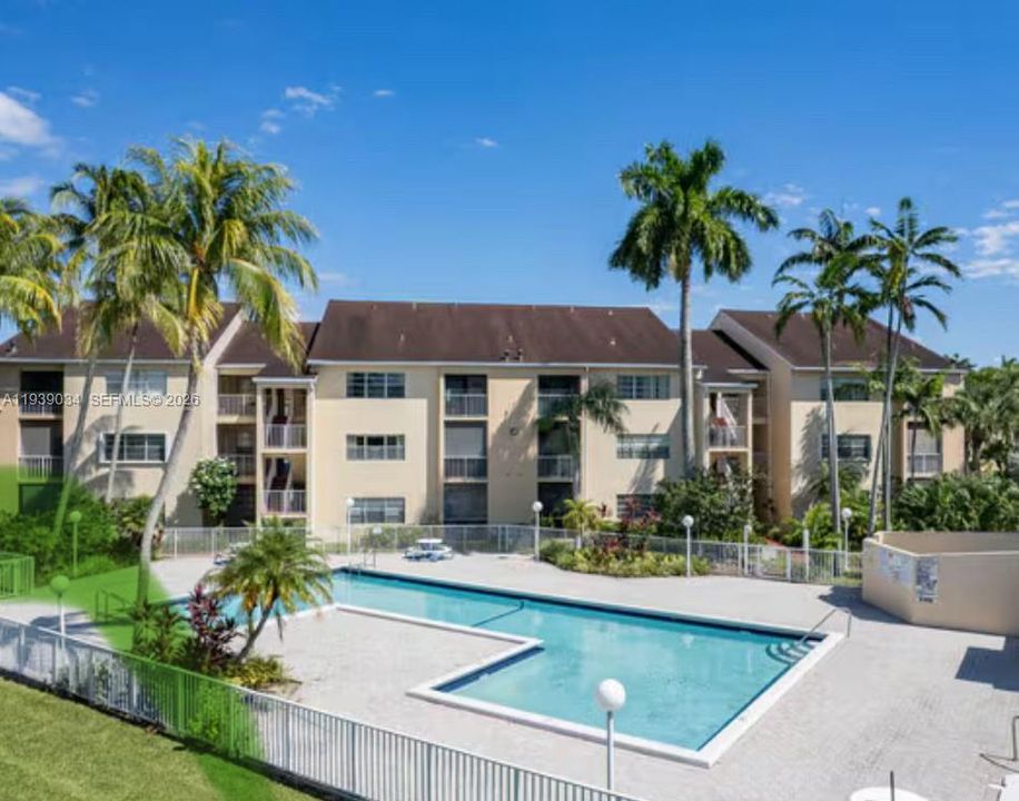 出租: $1,900 (1 贝兹, 1 浴室, 693 平方英尺)