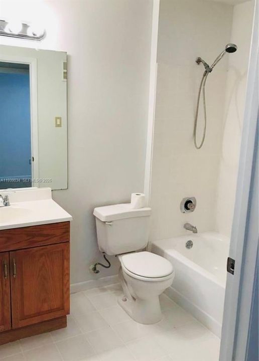 出租: $1,900 (1 贝兹, 1 浴室, 693 平方英尺)