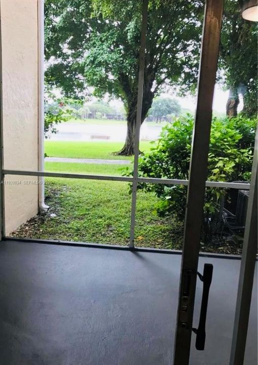 出租: $1,900 (1 贝兹, 1 浴室, 693 平方英尺)