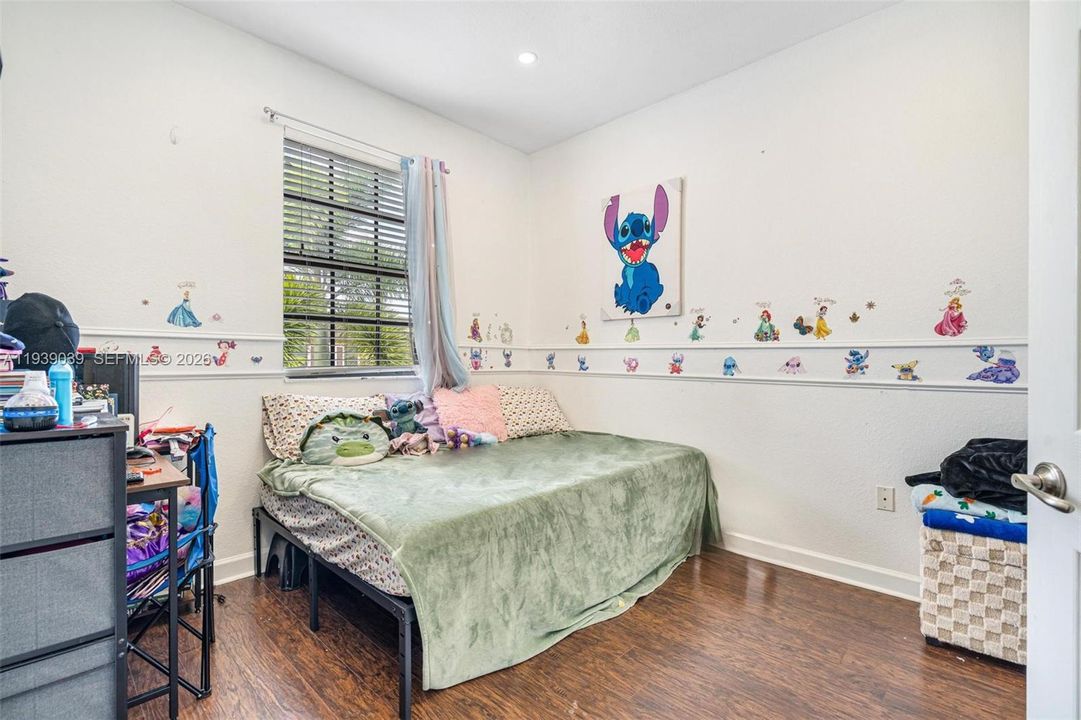 На продажу: $399,000 (3 спален, 2 ванн, 1628 Квадратных фут)