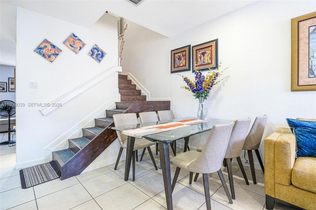 На продажу: $399,000 (3 спален, 2 ванн, 1628 Квадратных фут)