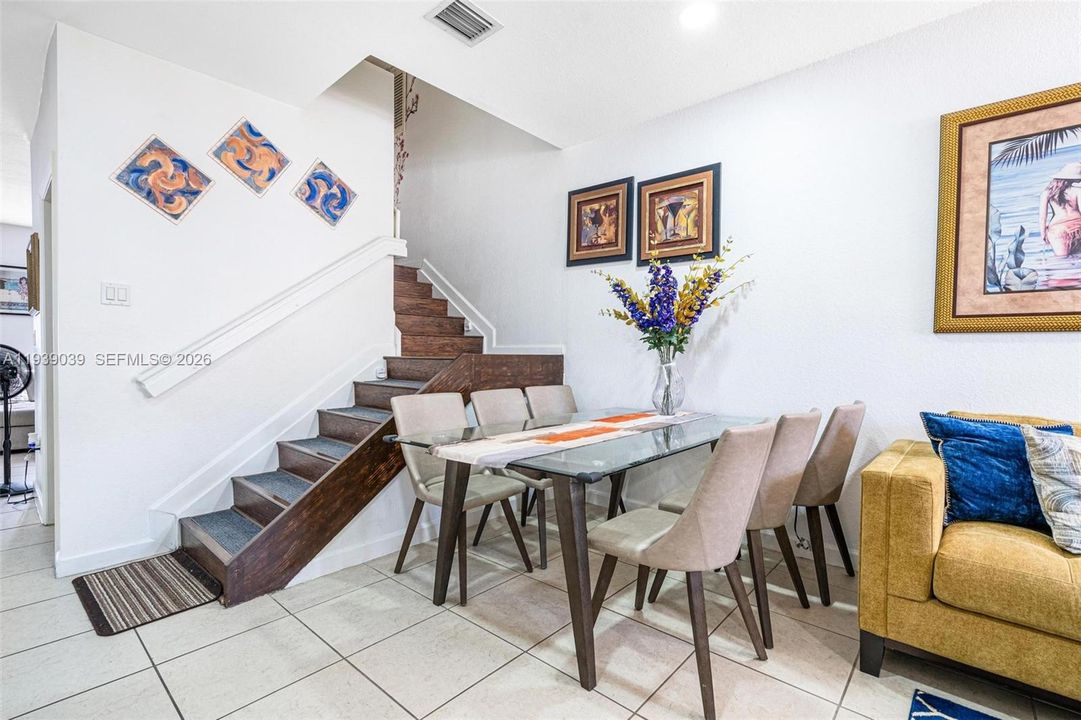 На продажу: $399,000 (3 спален, 2 ванн, 1628 Квадратных фут)