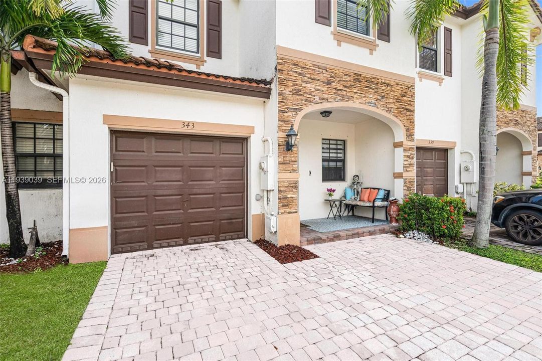 На продажу: $399,000 (3 спален, 2 ванн, 1628 Квадратных фут)