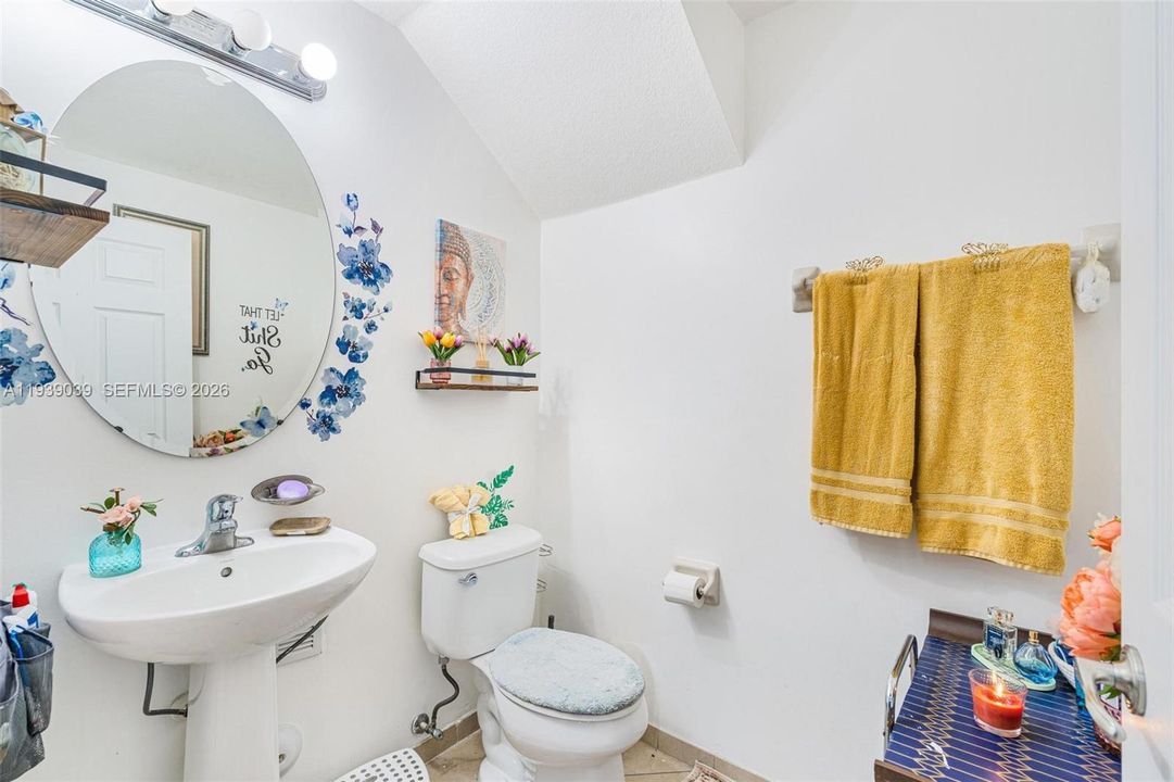 На продажу: $399,000 (3 спален, 2 ванн, 1628 Квадратных фут)