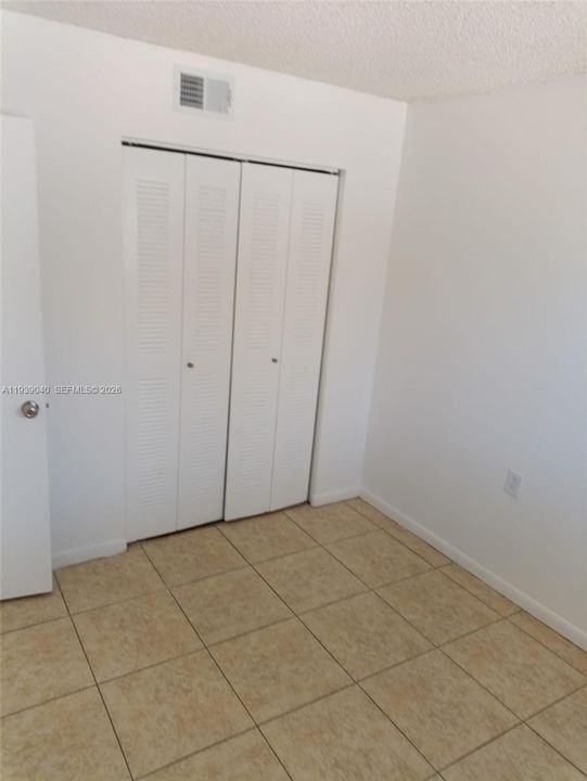 En Renta: $1,900 (3 camas, 2 baños, 923 Pies cuadrados)