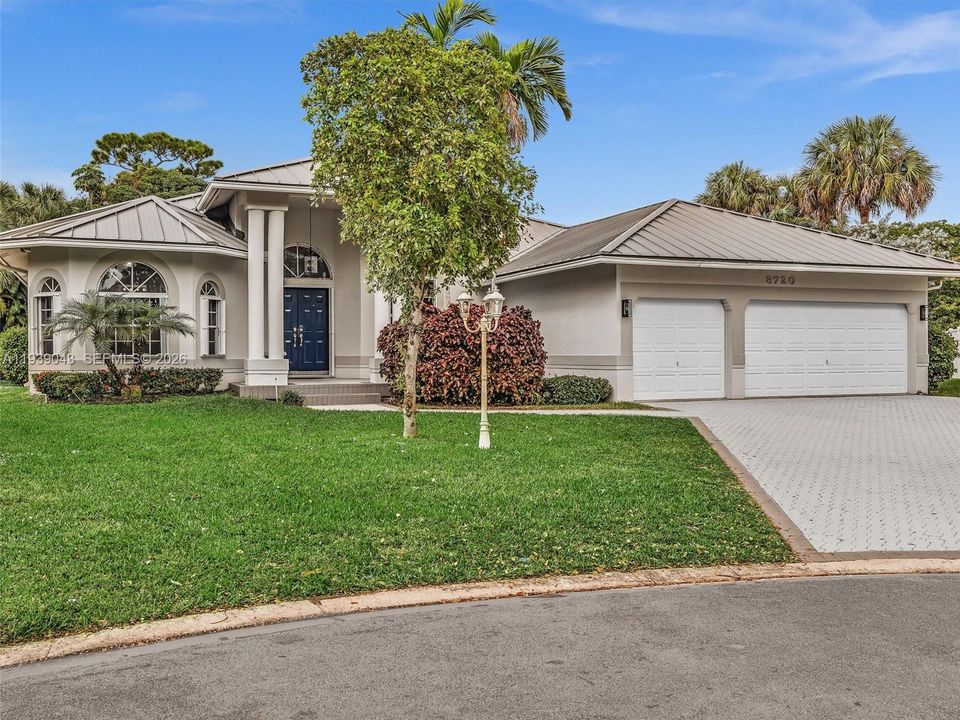 En Venta: $999,000 (5 camas, 4 baños, 3111 Pies cuadrados)