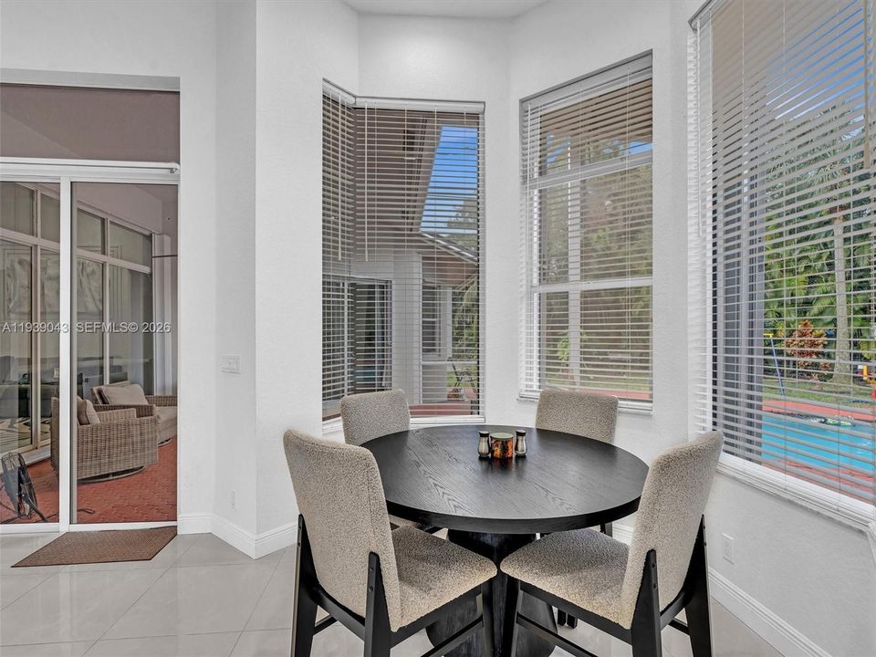 En Venta: $999,000 (5 camas, 4 baños, 3111 Pies cuadrados)