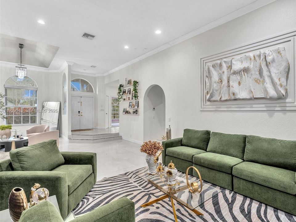 En Venta: $999,000 (5 camas, 4 baños, 3111 Pies cuadrados)