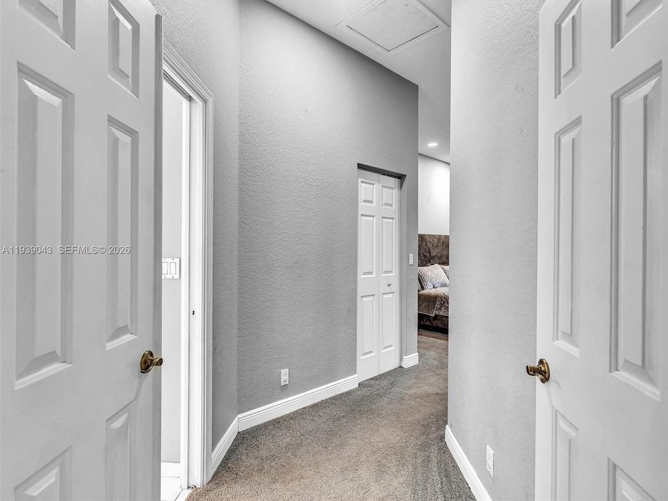 En Venta: $999,000 (5 camas, 4 baños, 3111 Pies cuadrados)