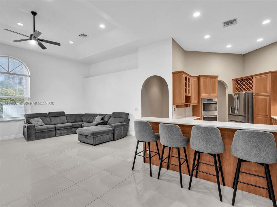 En Venta: $999,000 (5 camas, 4 baños, 3111 Pies cuadrados)